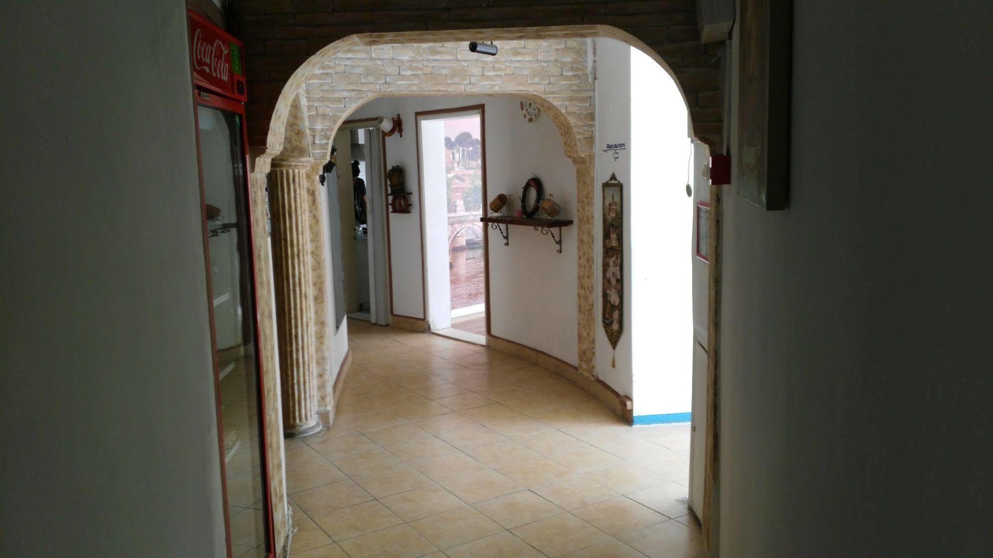 Atici Hotel Antalya Bagian luar foto
